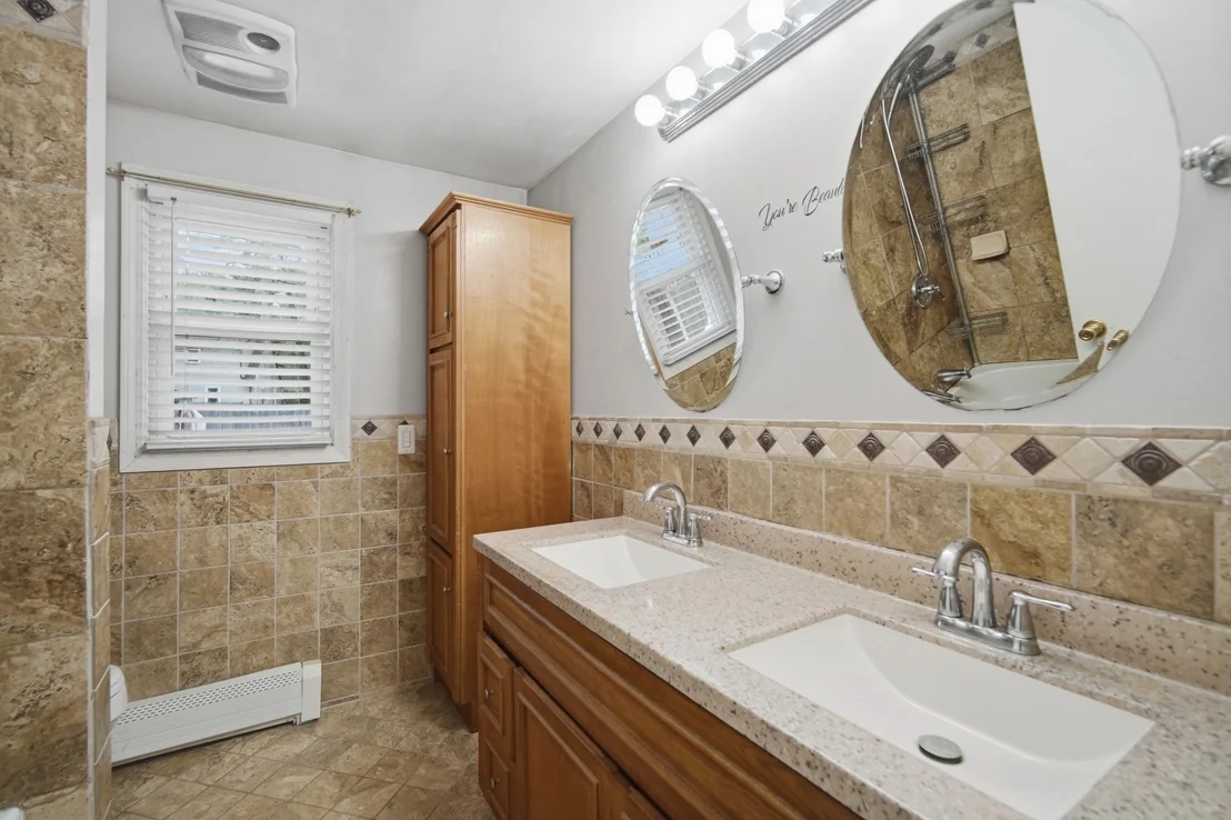Photo of 71 Sun Valley Rd