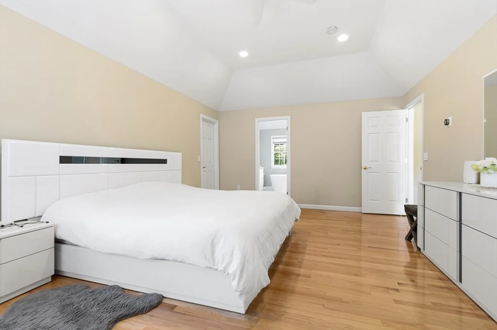 Photo of 46 Hunt Dr