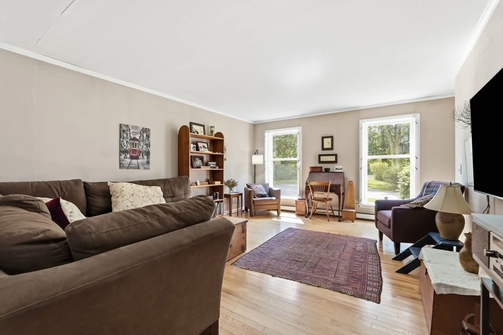 Photo of 17 Phelps Ln