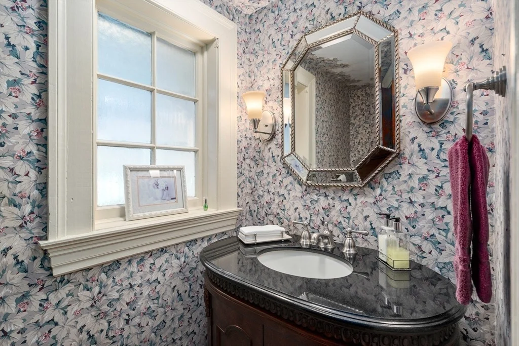 Photo of 121 State St