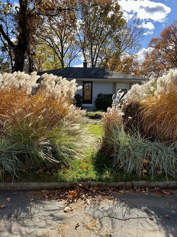 Photo of 157 Gardens Dr
