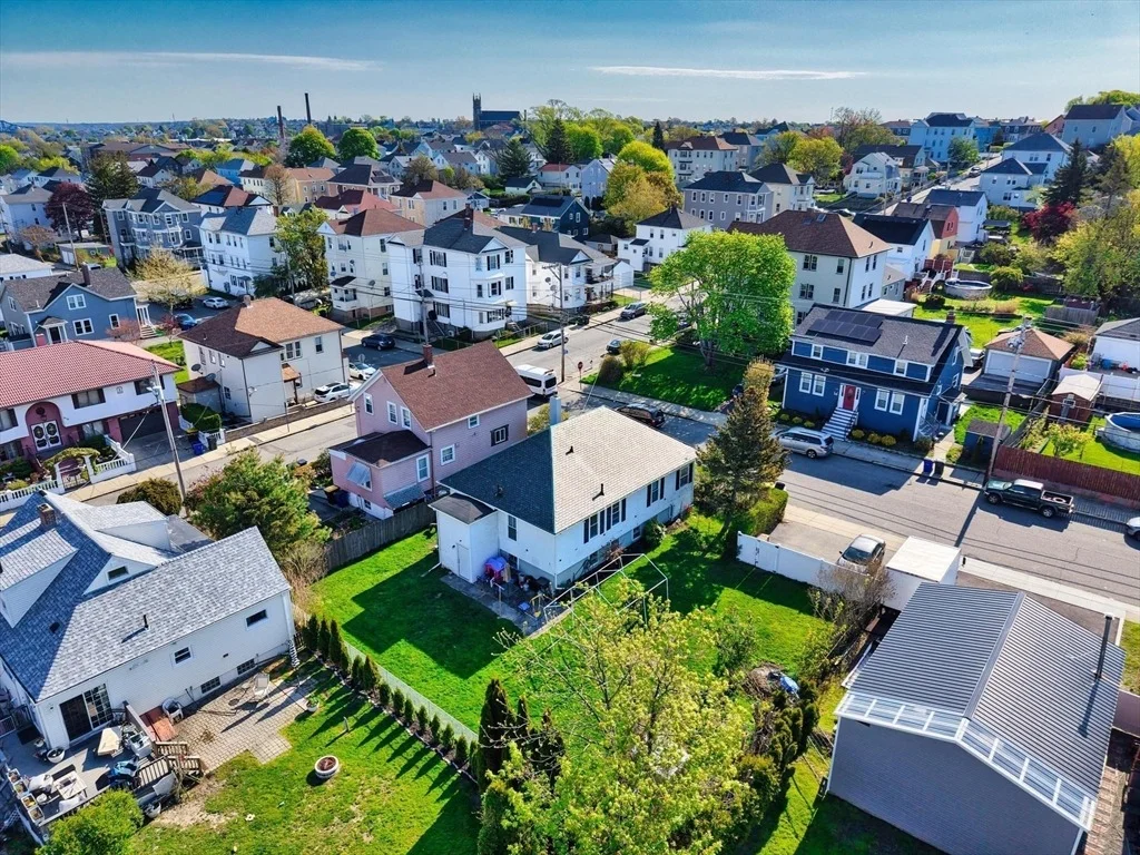 Photo of 627 King St