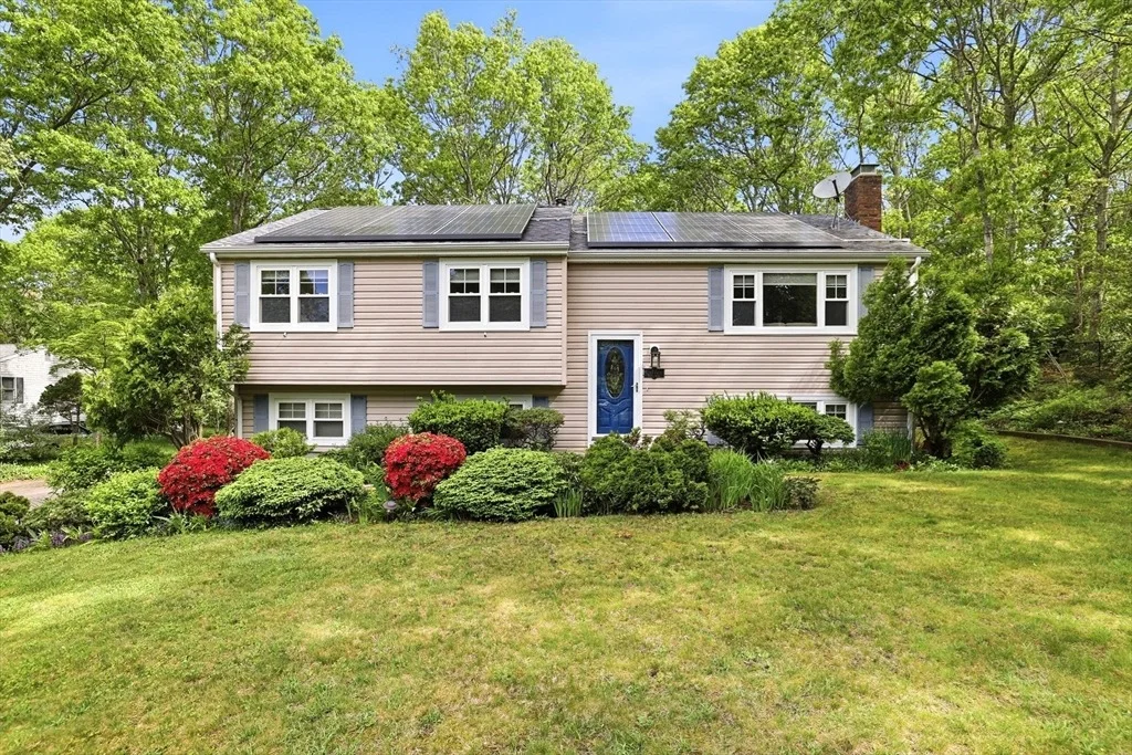 Photo of 17 Briggs Ave