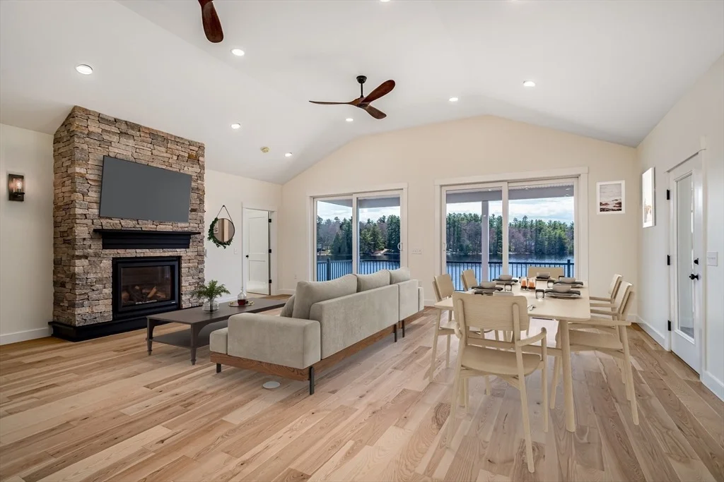Photo of 74 Lakeshore Dr