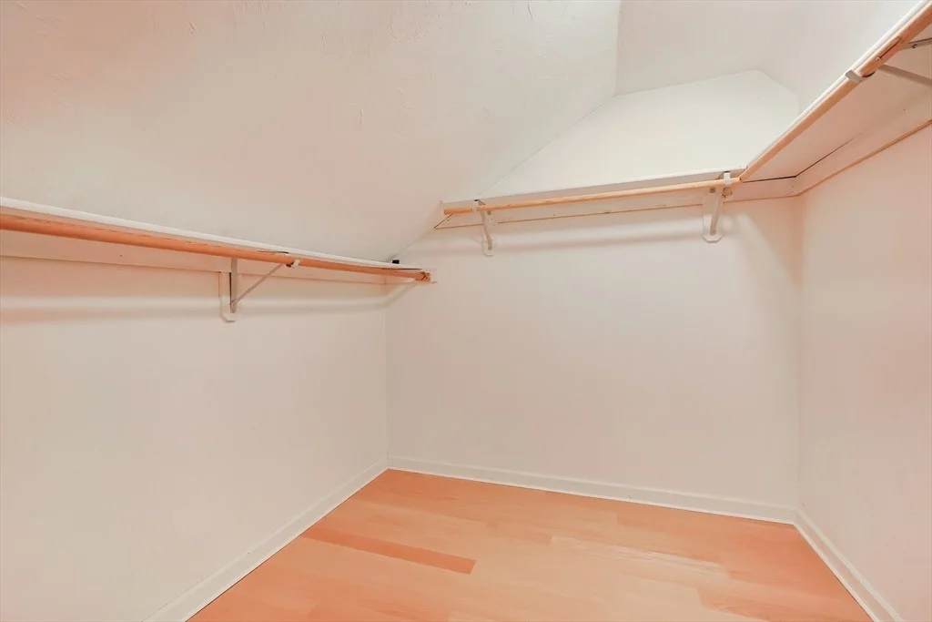 Photo of 10 Lyndon Rd