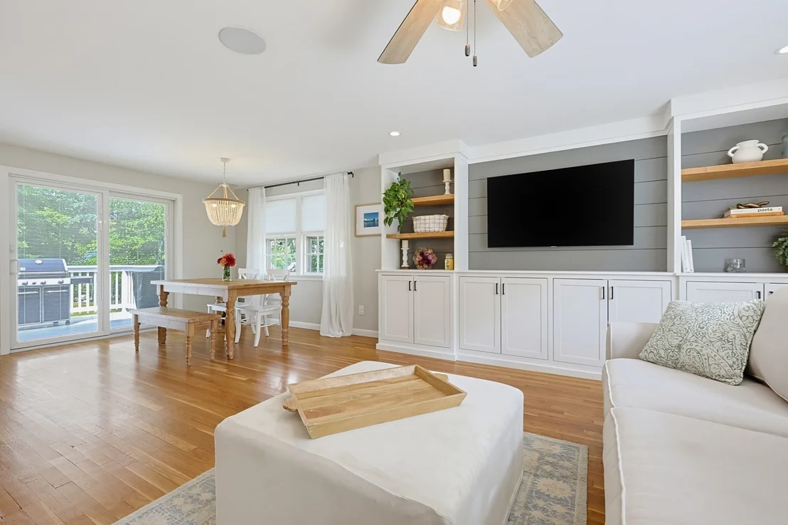 Photo of 10 Howe Circle