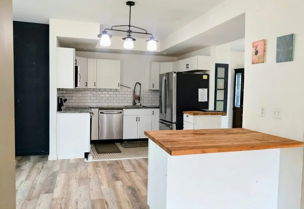 Photo of 98 Drury Ave