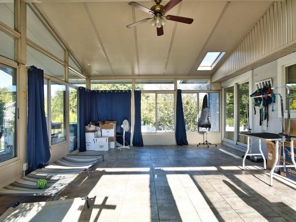 Photo of 555 Harbor View Blvd