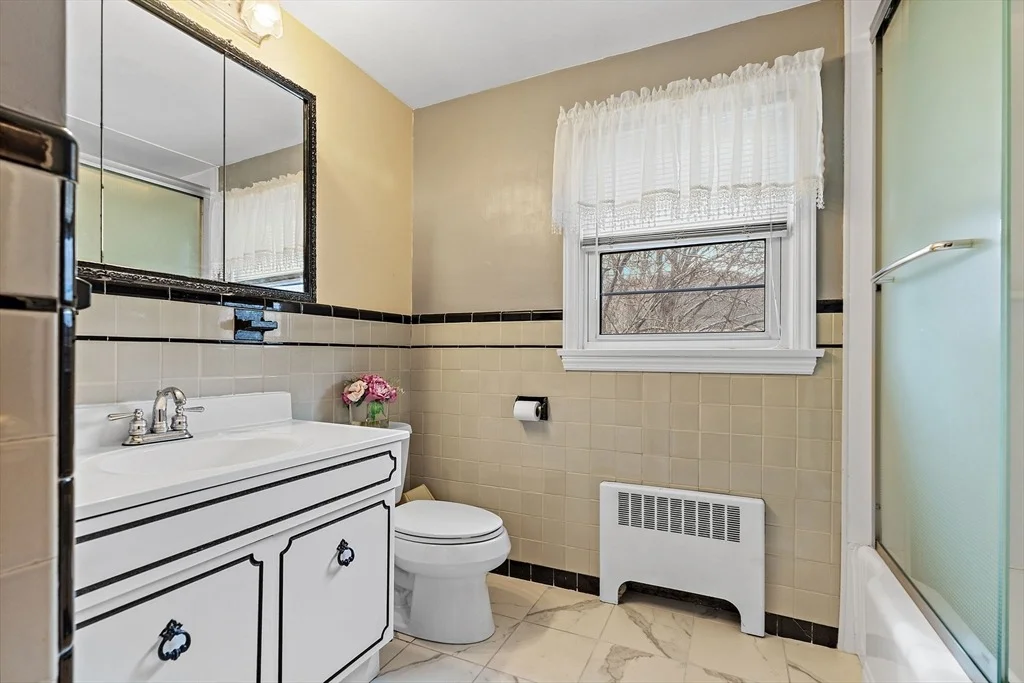 Photo of 21 Trinity Ave