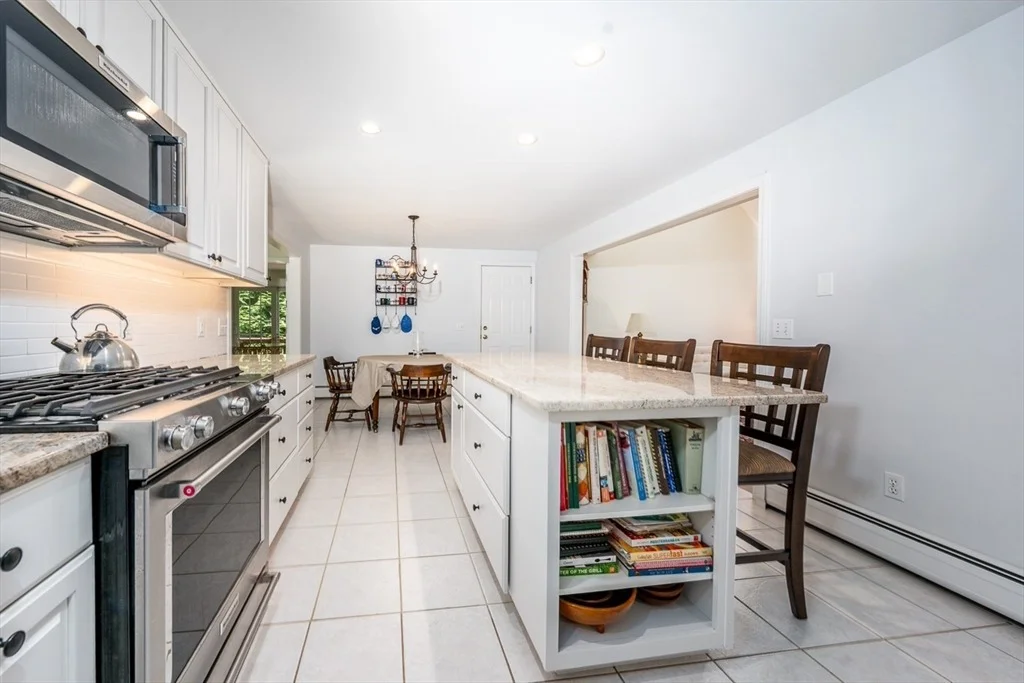 Photo of 21 Rainbow Dr