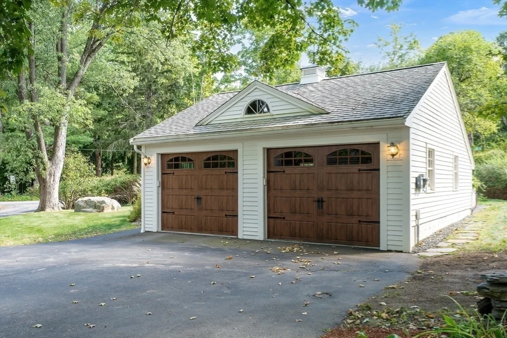 Photo of 459 Sargent Rd