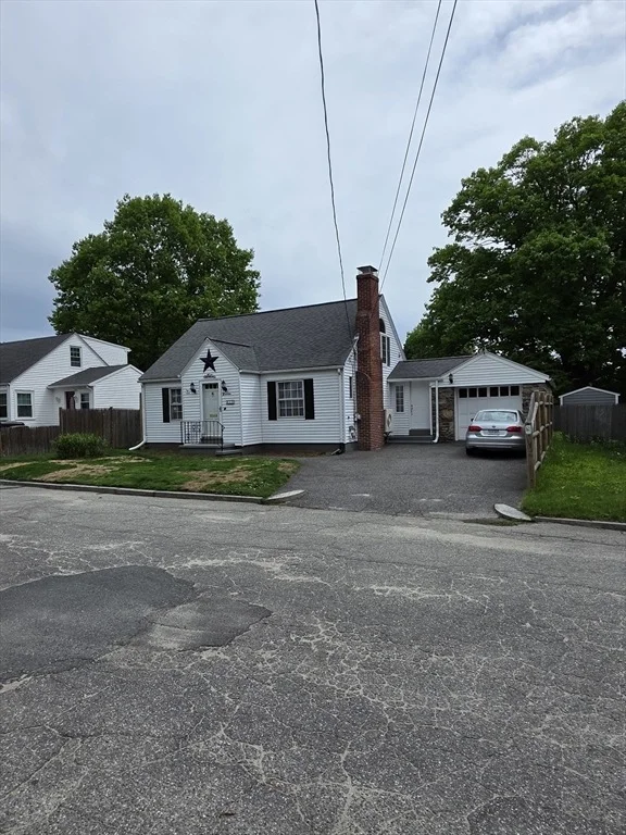 Photo of 19 Calumet Ave