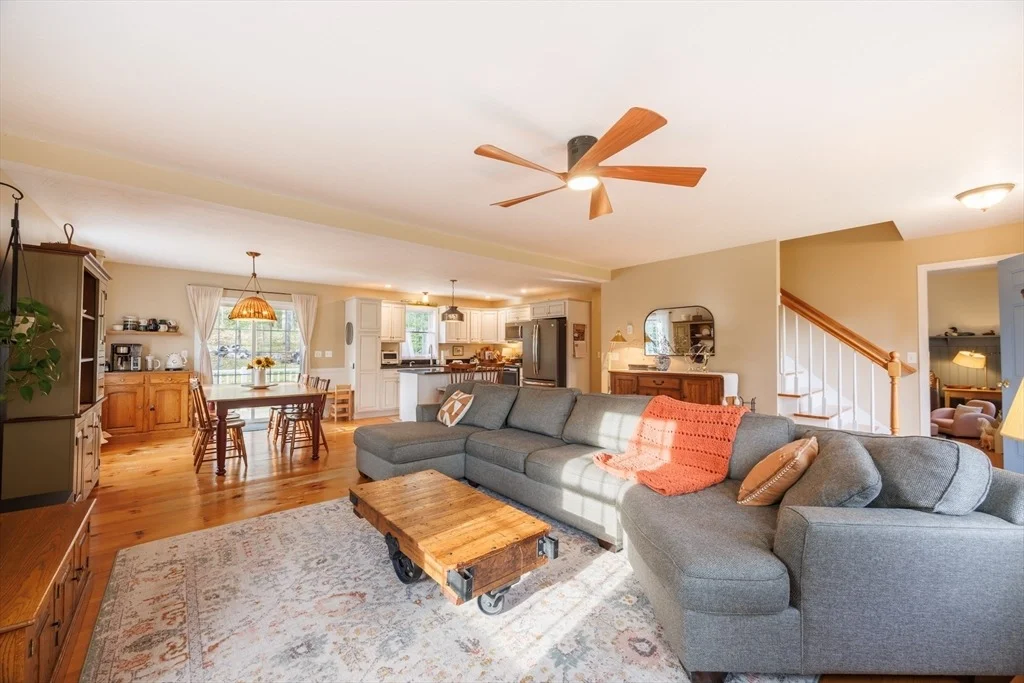 Photo of 15 Oak Dr