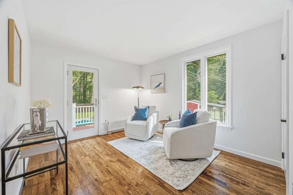 Photo of 105 Georgetown Rd