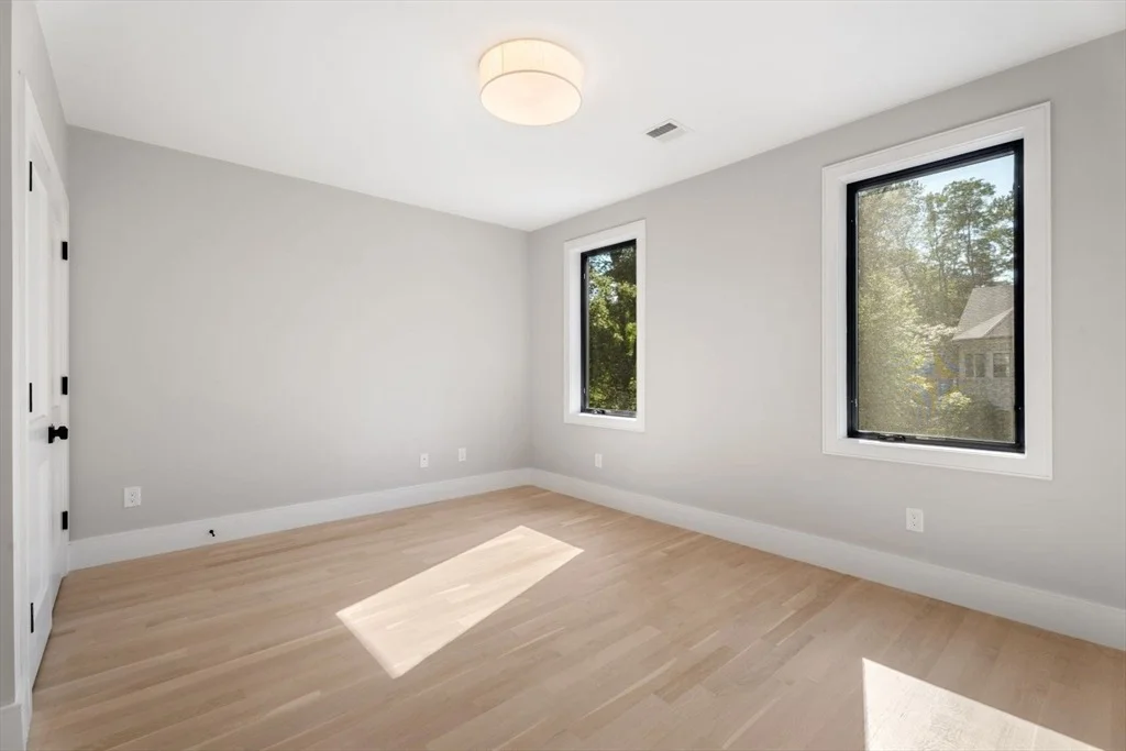 Photo of 48 Sherburne Rd