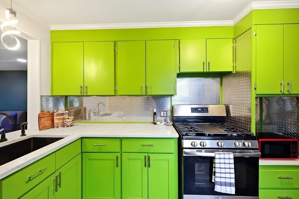 Photo of 75 Greystone Ave
