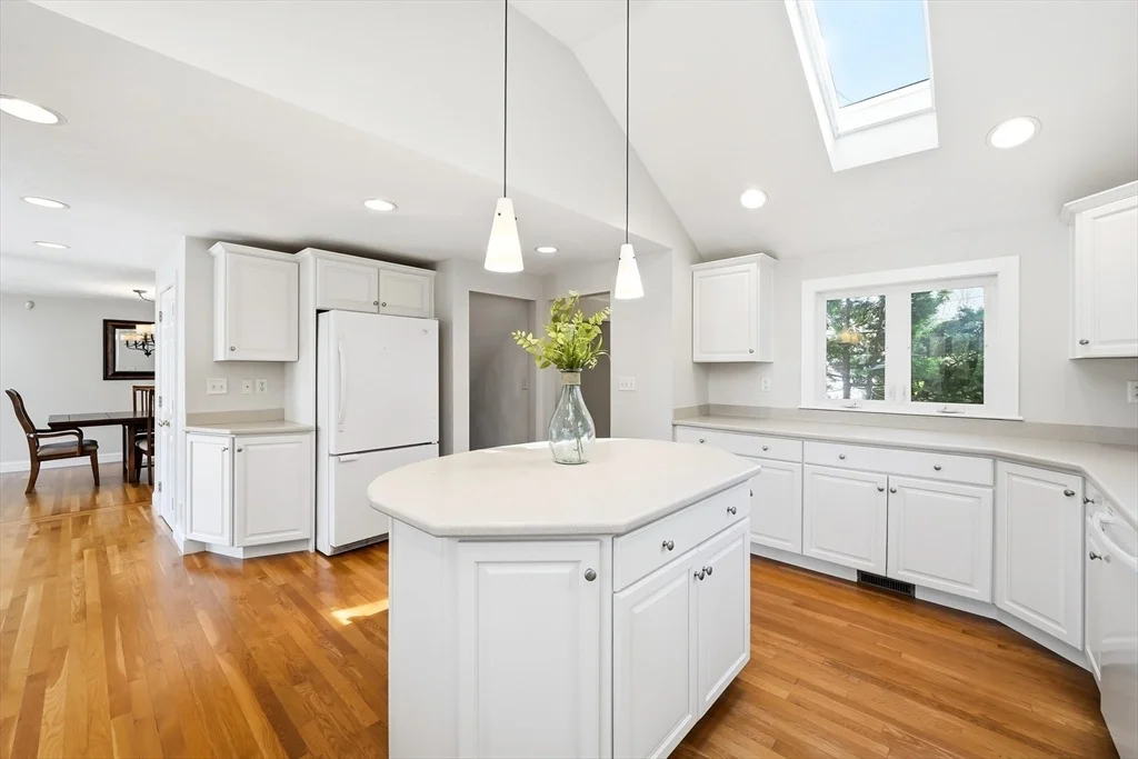 Photo of 98 Blossomcrest Rd