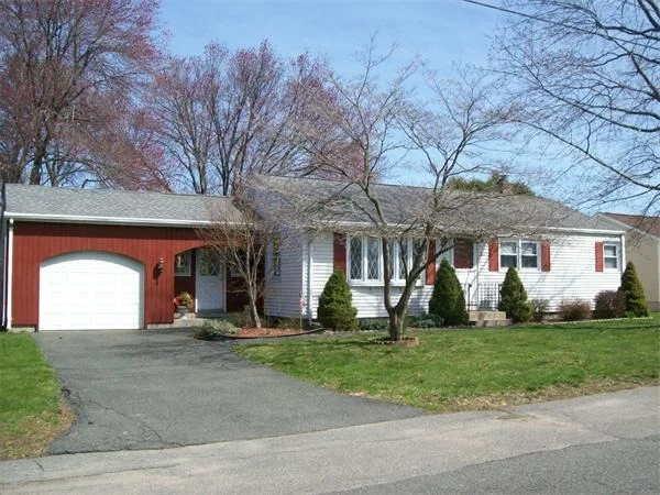 Photo of 80 Poplar St