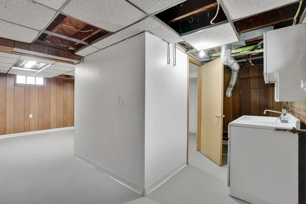Photo of 155 Powell Ave
