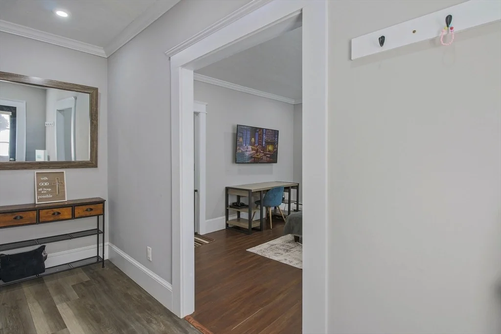 Photo of 576 Crescent St