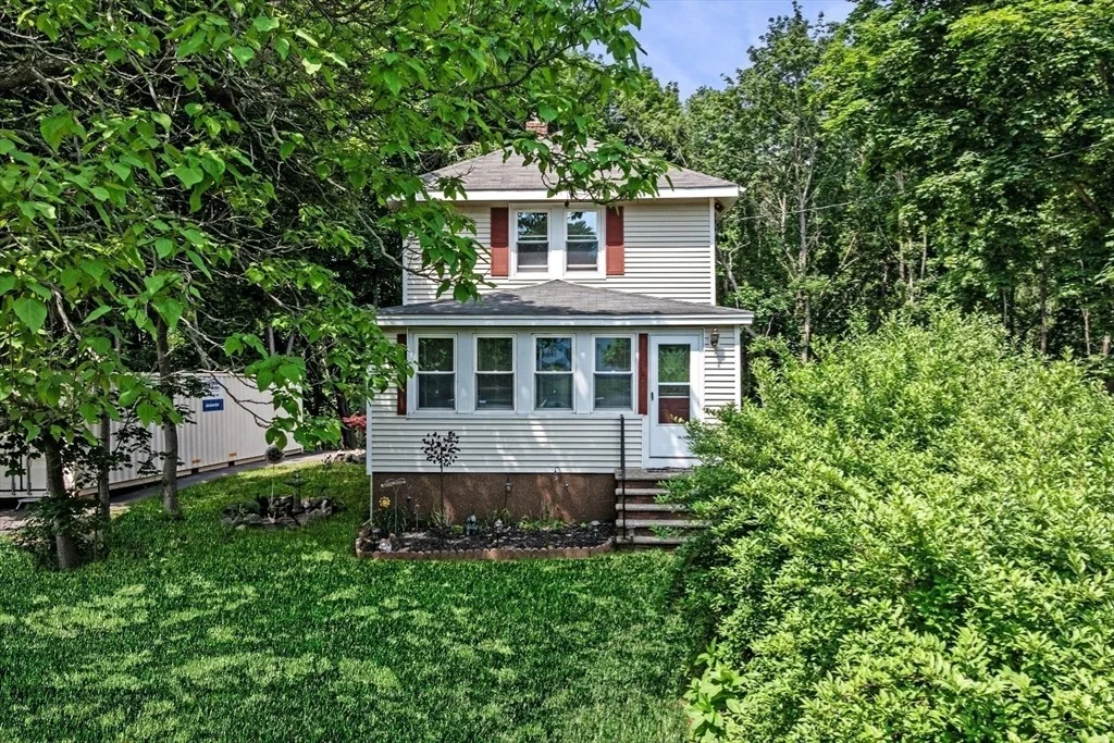 Photo of 123 Forest St