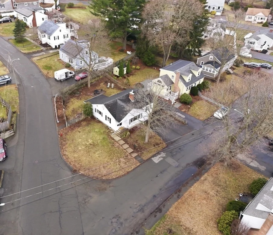 Photo of 9 Pinewood Ave