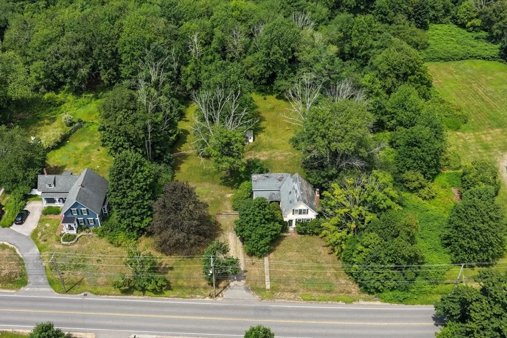 Photo of 1035 Broadway
