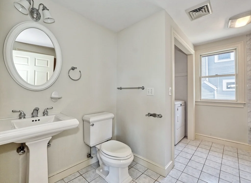 Photo of 203 Madison Street