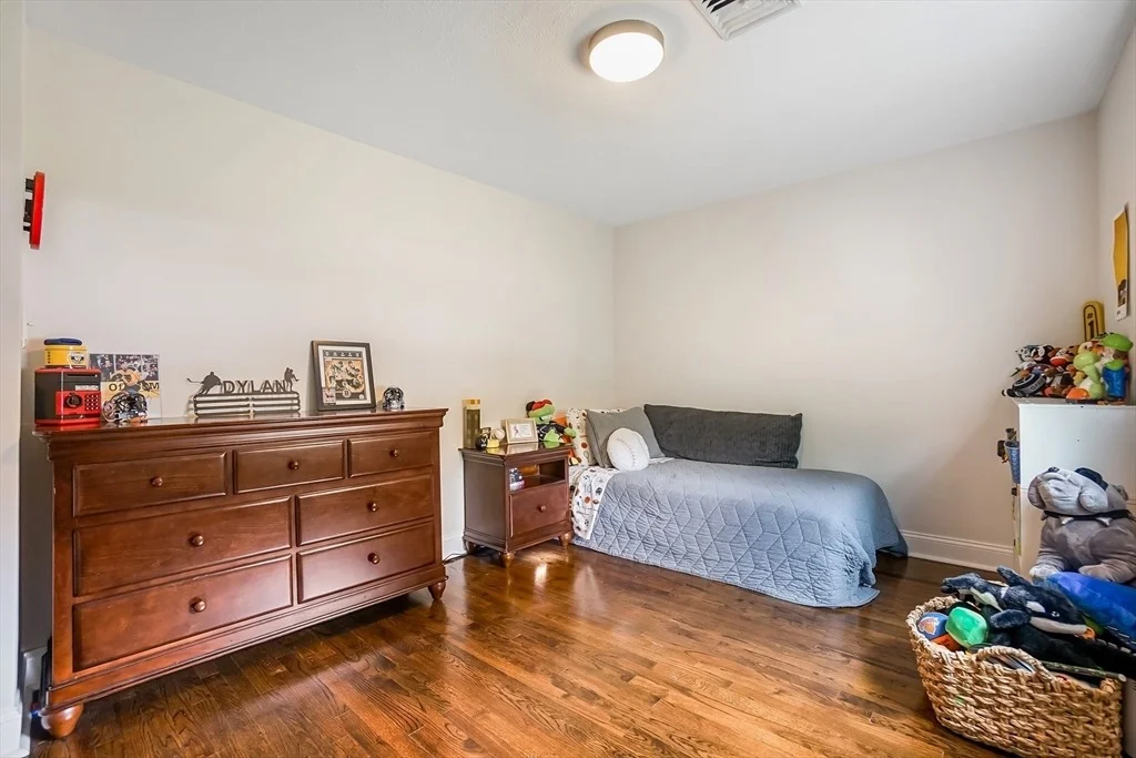 Photo of 19 Edgell Dr