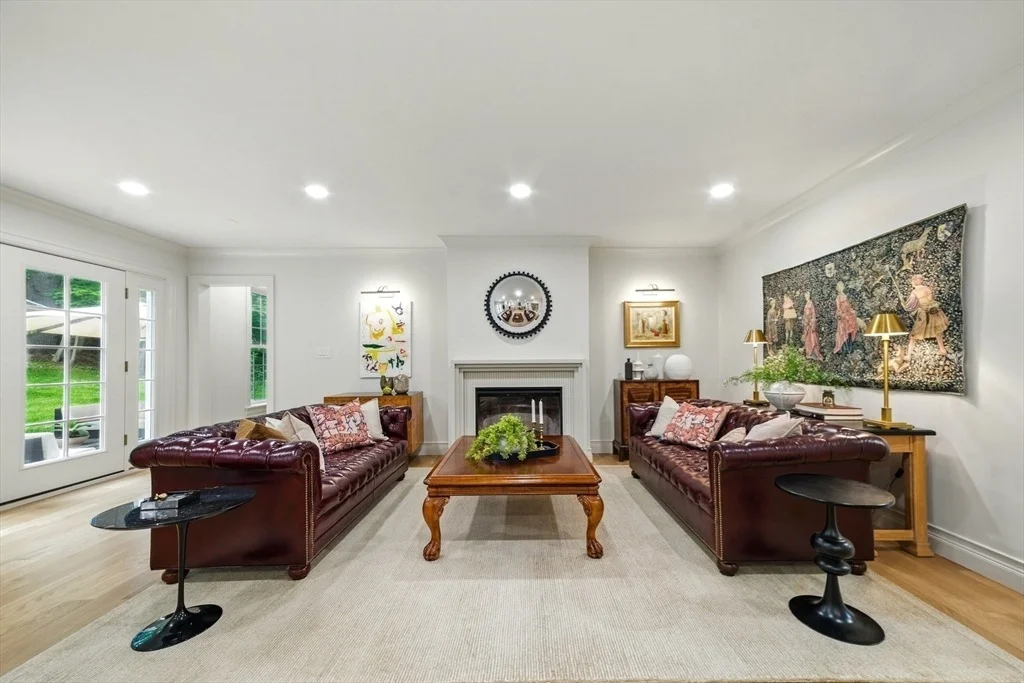 Photo of 98 Great Plain Ave