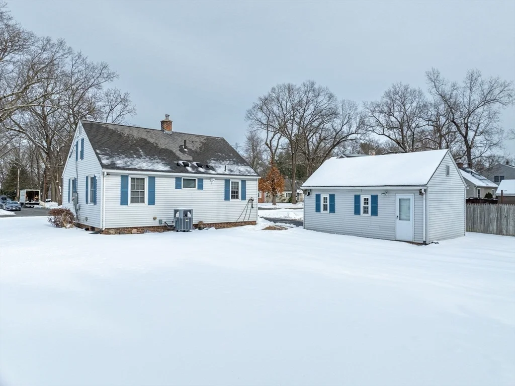 Photo of 365 Maple Rd