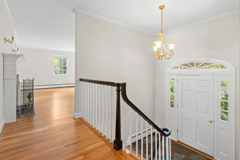 Photo of 10 Parsonage Ln