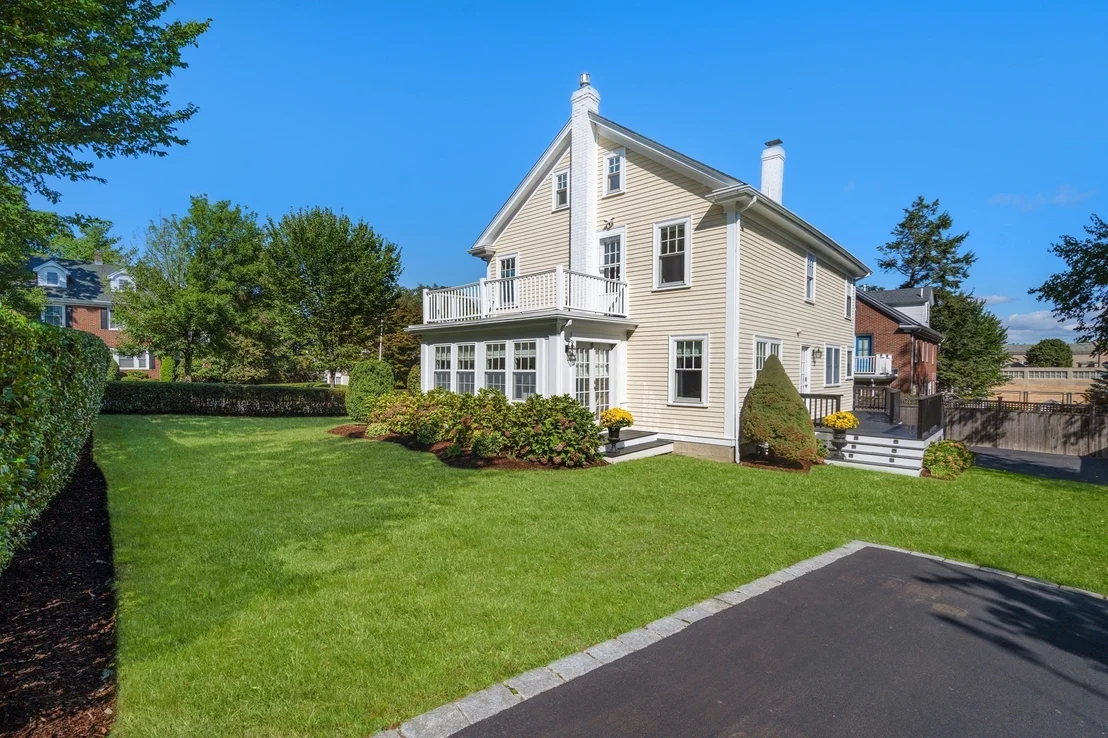 Photo of 164 Common St