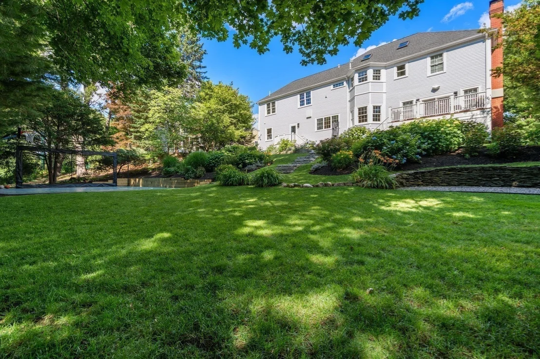 Photo of 93 Beethoven Ave