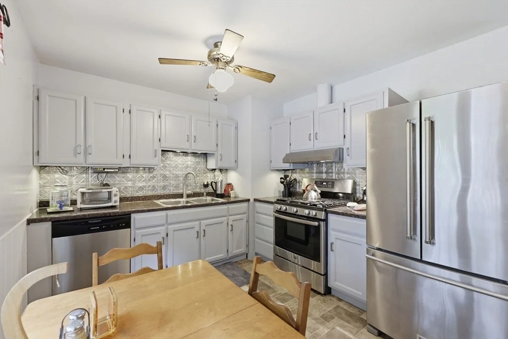 Photo of 201 Batchelor St