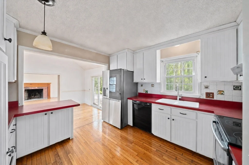 Photo of 40 Longwater Dr