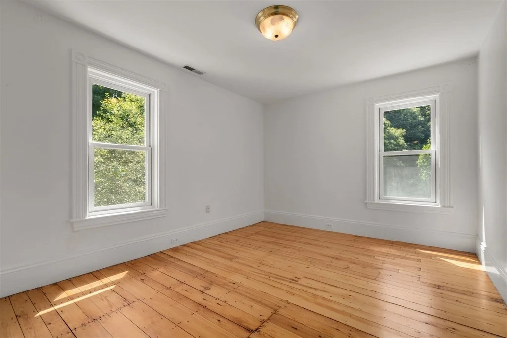Photo of 302 Concord Road
