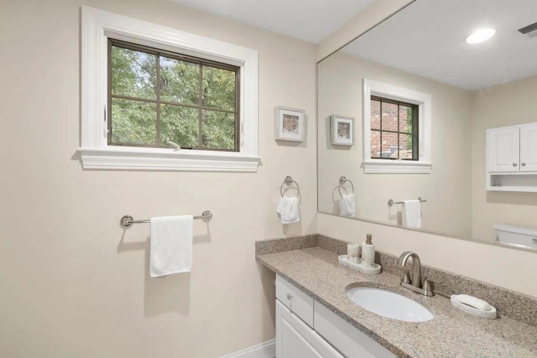 Photo of 20 Fern Brook Cir