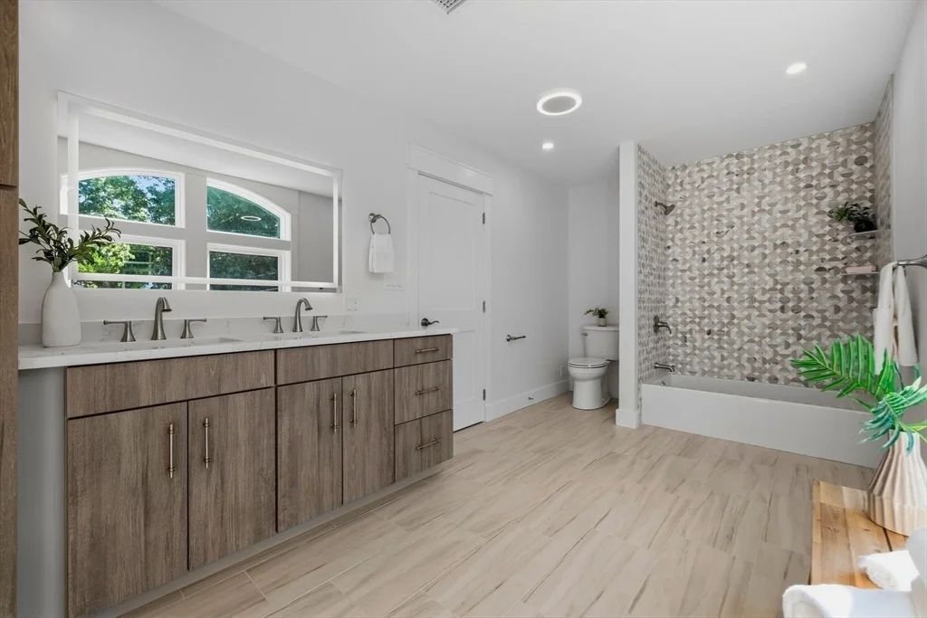 Photo of 2 Atherton Rd