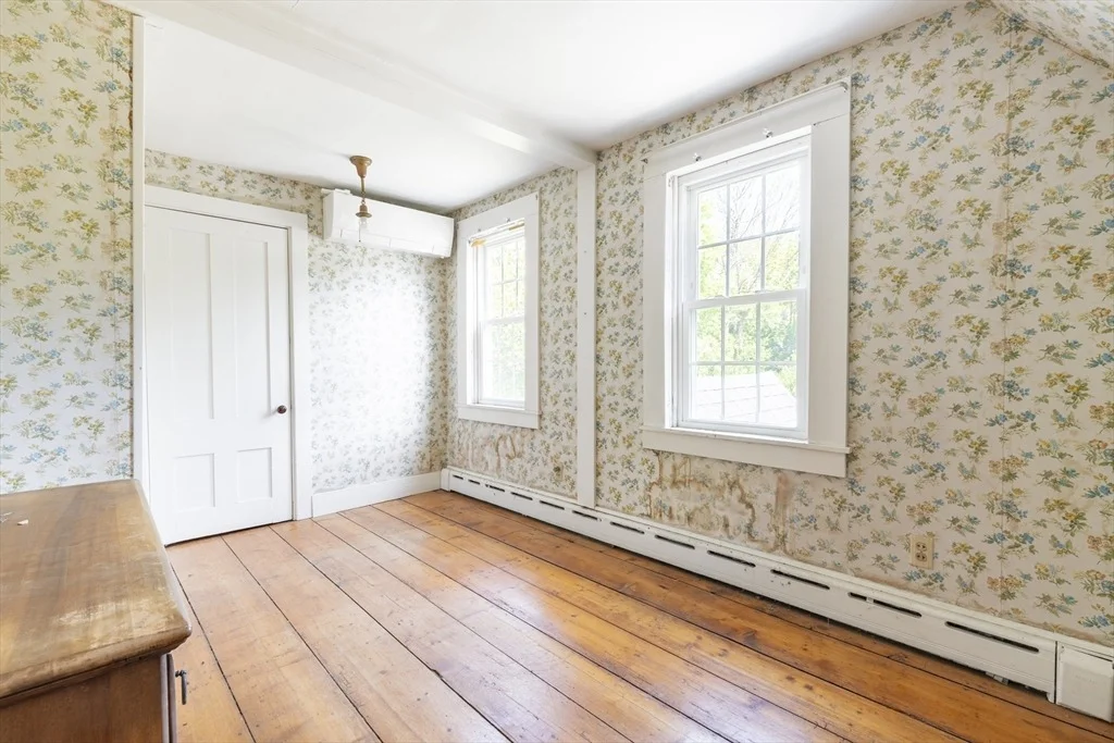Photo of 831 Main Street