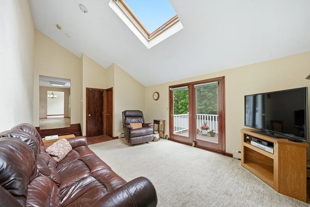 Photo of 12 Thomas Cir