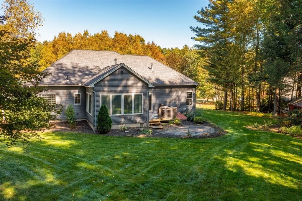 Photo of 10 Golden Cir