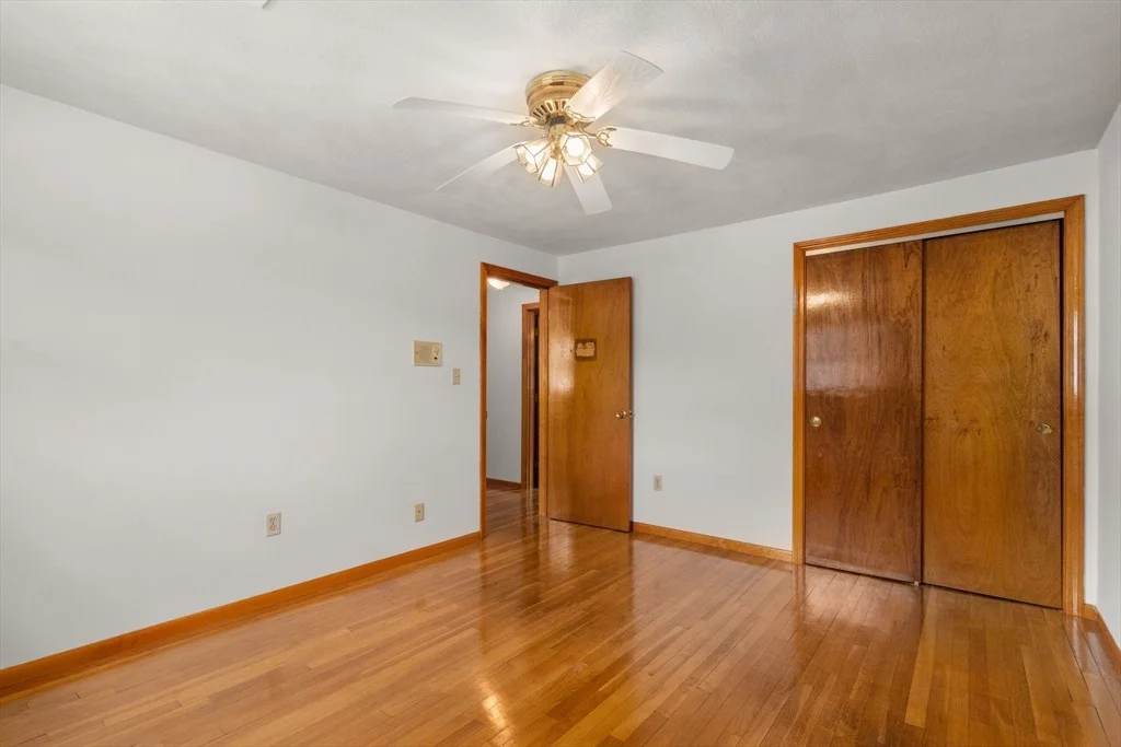 Photo of 16 Fieldstone Dr