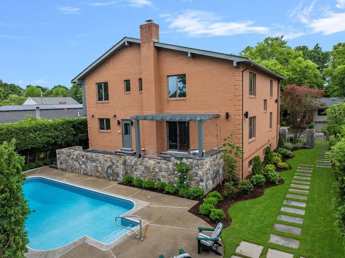 Photo of 14 Maxcy Dr
