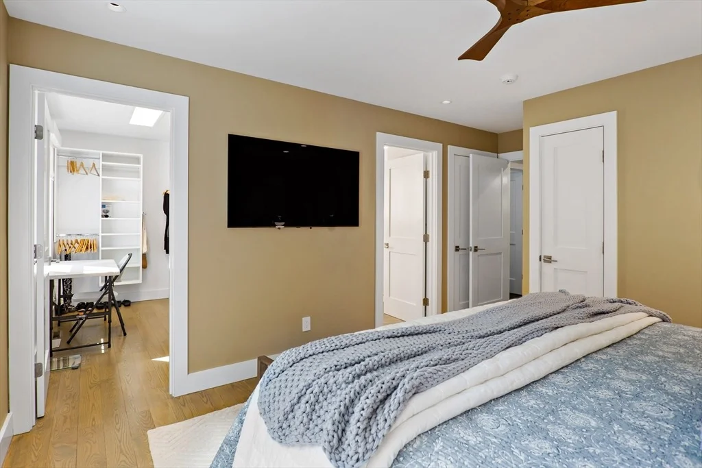 Photo of 564 Cotuit Bay Drive
