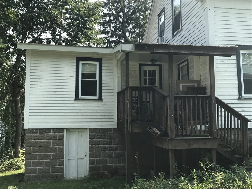Photo of 48 Railroad St