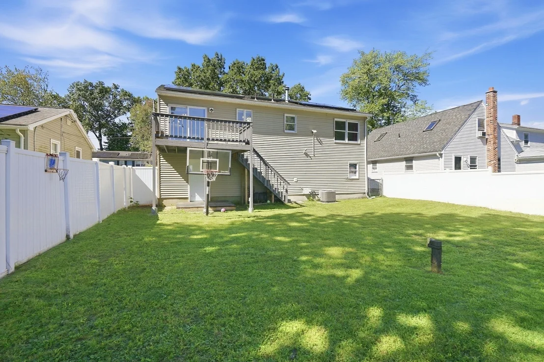 Photo of 191 Lamont St