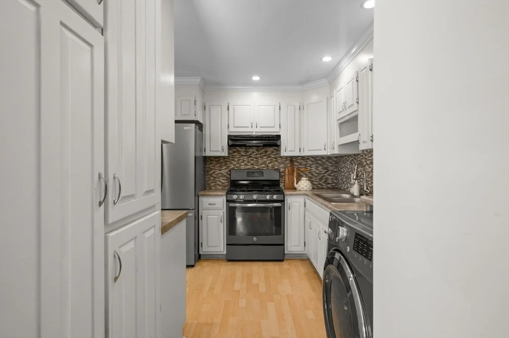 Photo of 18 Middlebrook Rd