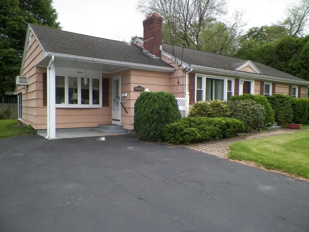 Photo of 7 Maple Ln