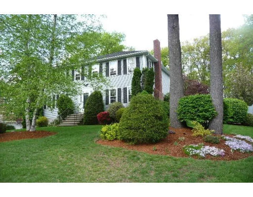 Photo of 33 Towpath Dr
